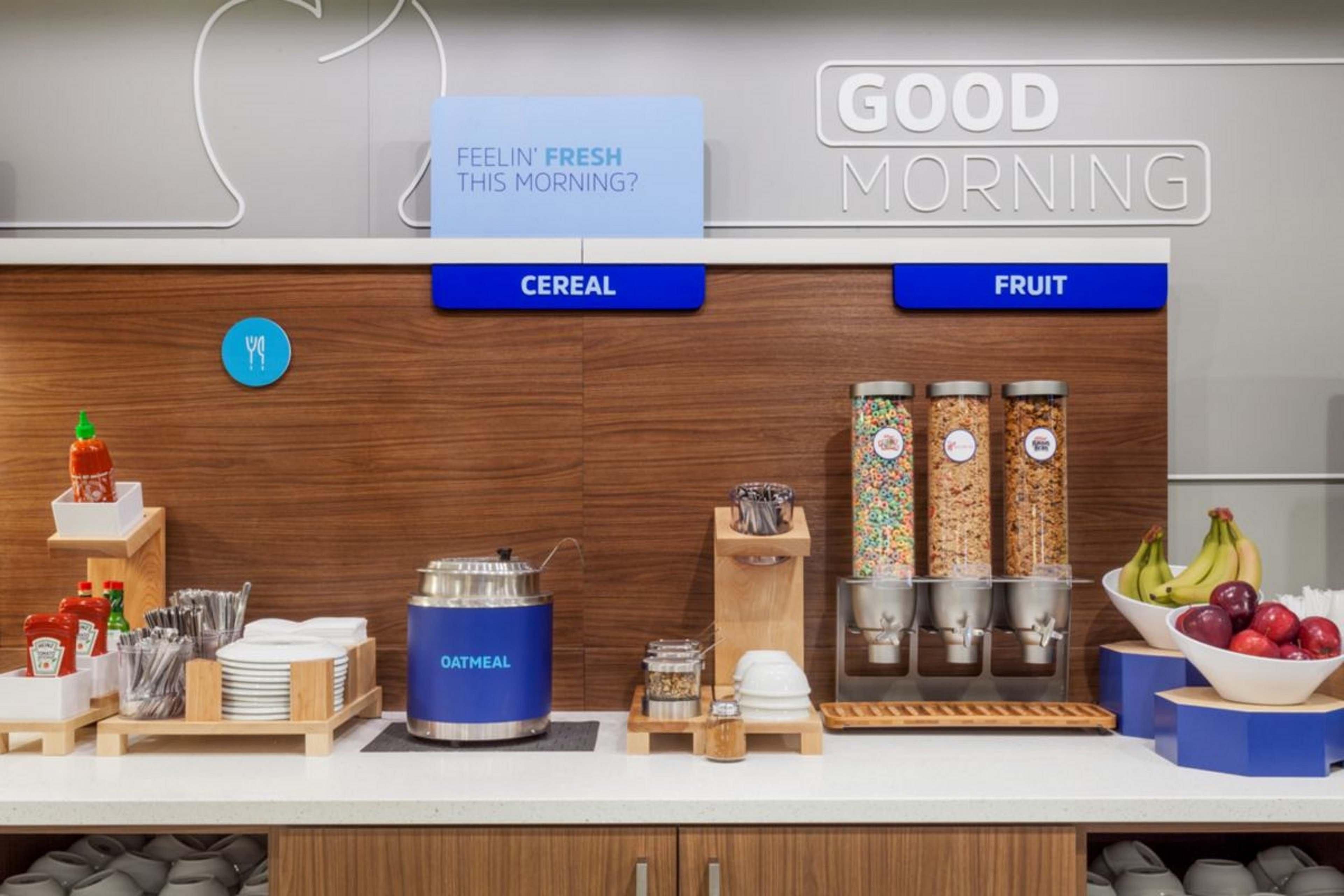 Holiday Inn Express & Suites Cleveland By Ihg Екстер'єр фото