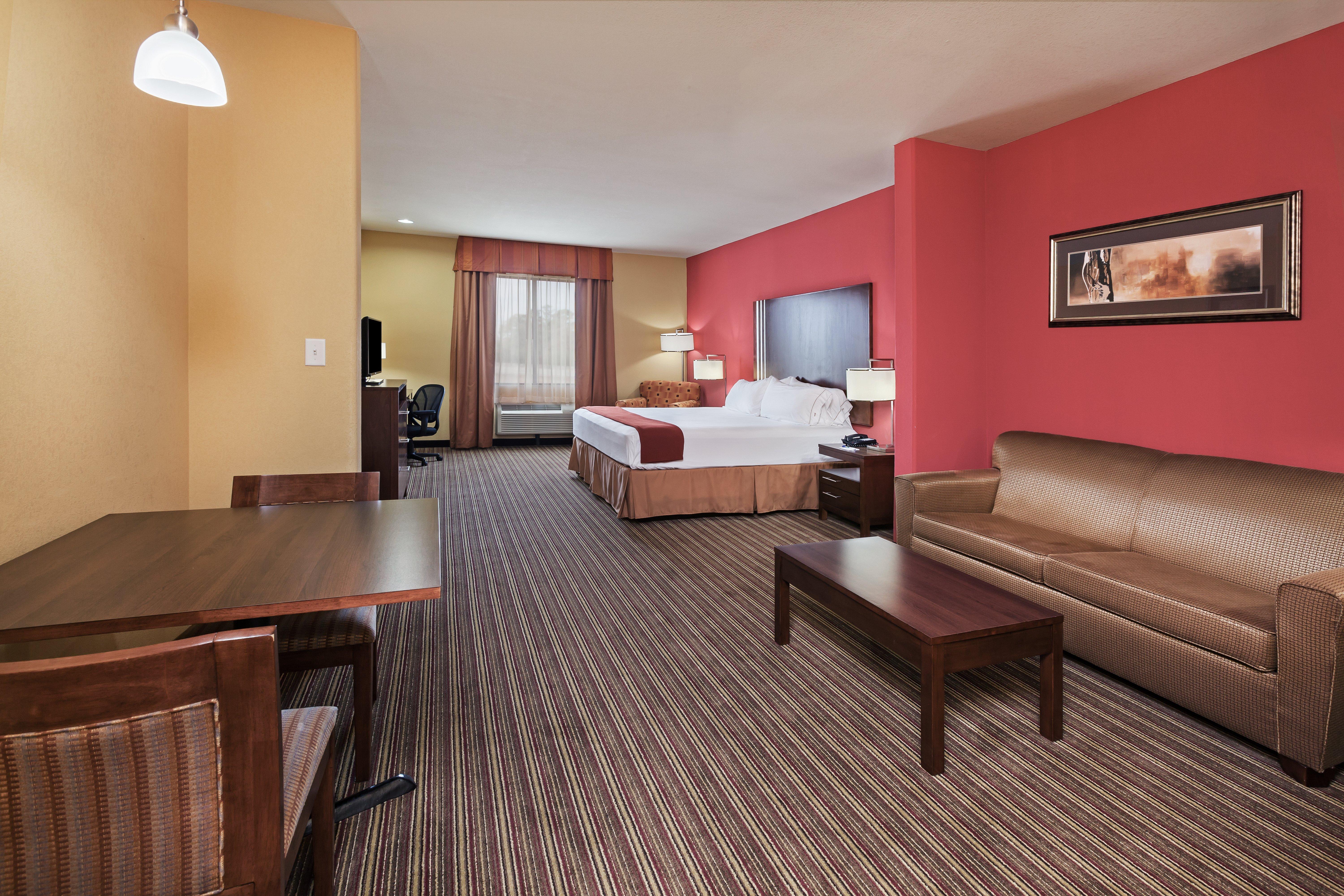 Holiday Inn Express & Suites Cleveland By Ihg Екстер'єр фото