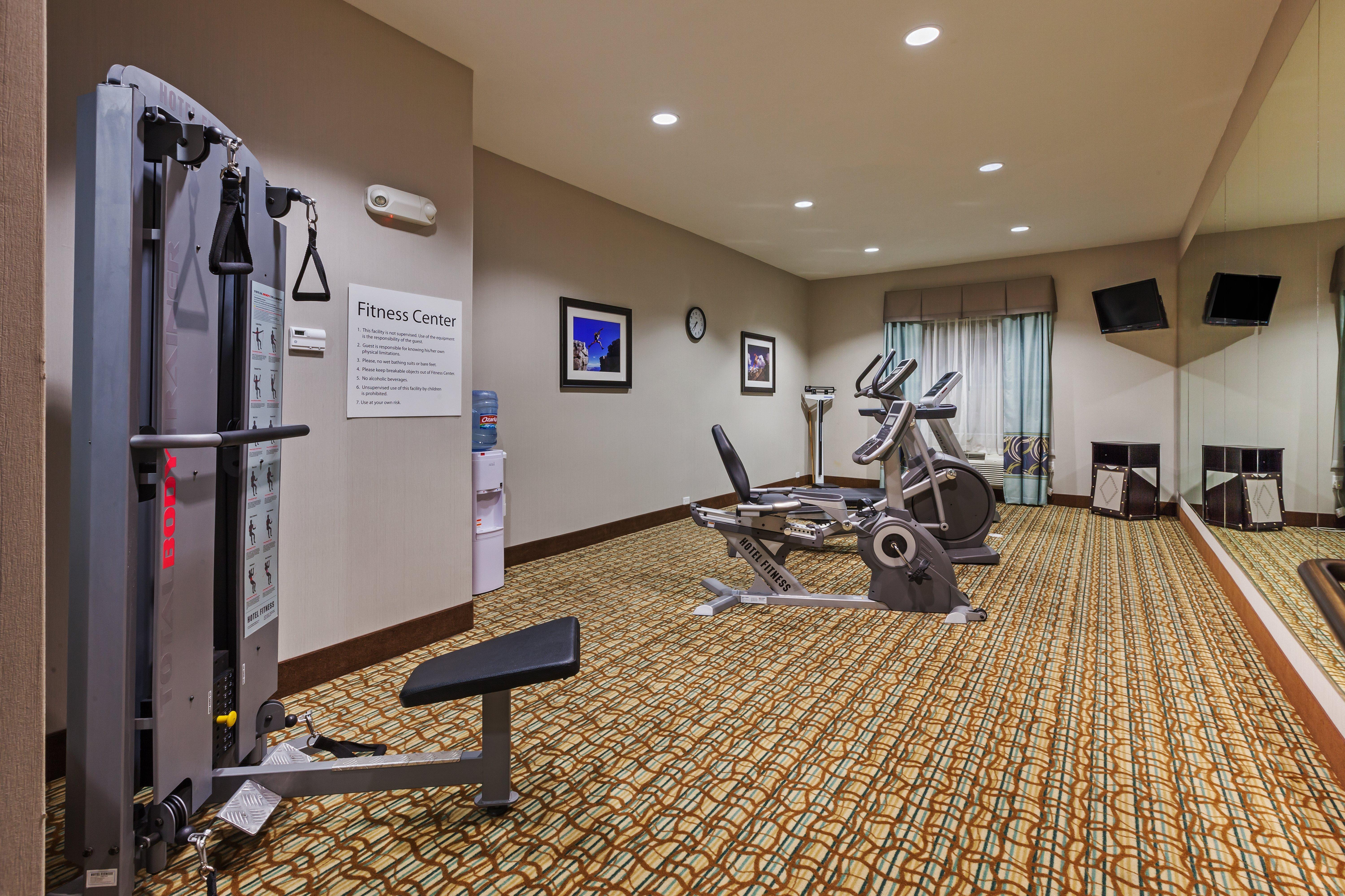 Holiday Inn Express & Suites Cleveland By Ihg Екстер'єр фото