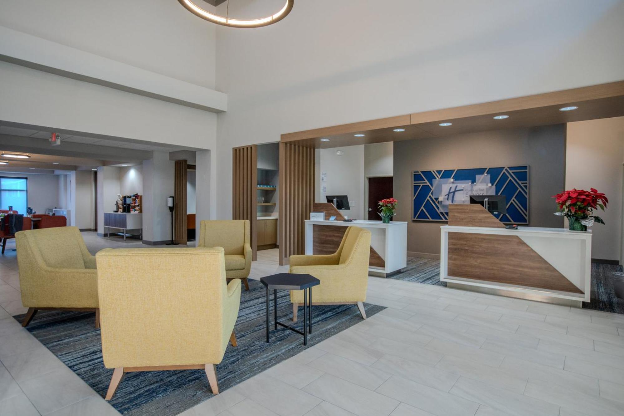 Holiday Inn Express & Suites Cleveland By Ihg Екстер'єр фото